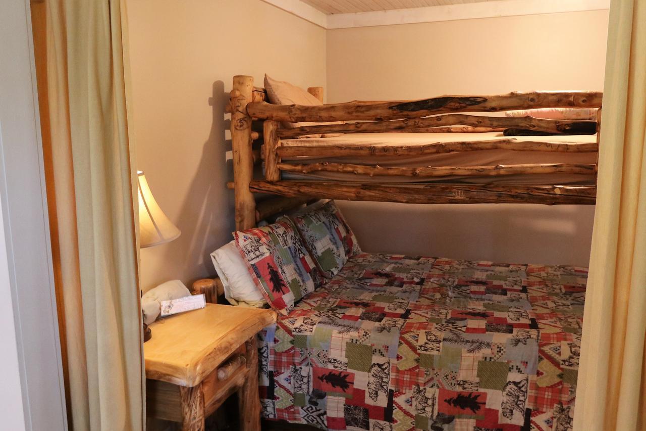 The Cabins At Historic Columbine Clark Eksteriør billede
